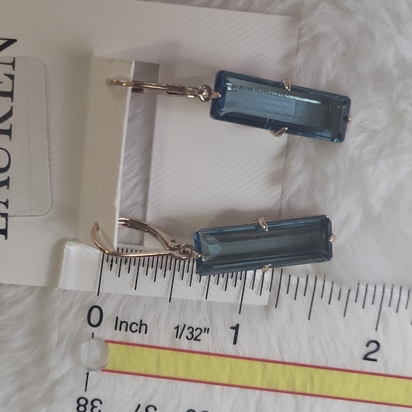 Earrings - Picture 3 of 3